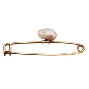 Gold Tone Baroque Chunky Pearl Safety Pin Brooch L59